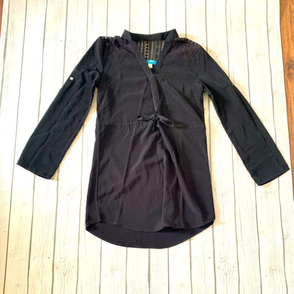 Francesca’s black shift dress-medium